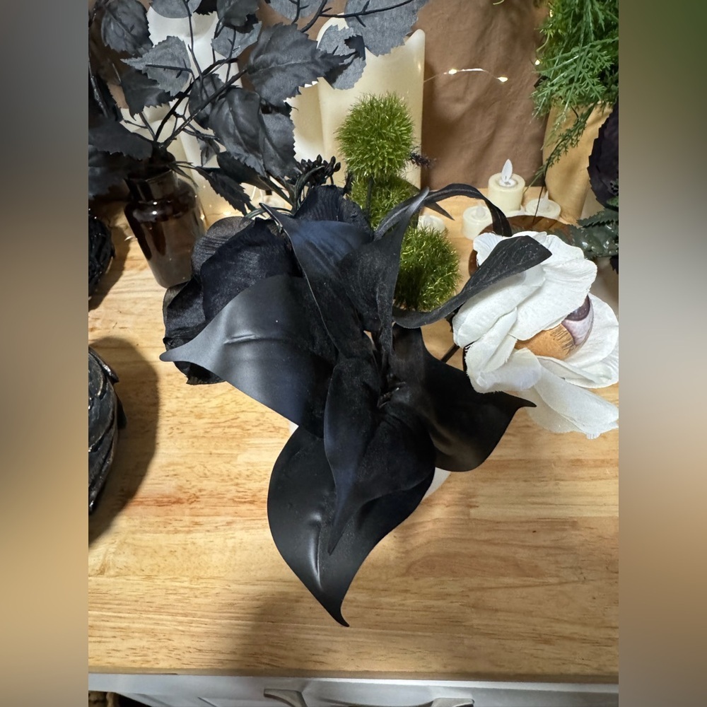 Spooky Table Center Decor - Picture 6 of 7
